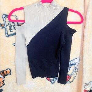 Asymmetrical Off-Shoulder Ribbed Sweater - Black & Cream